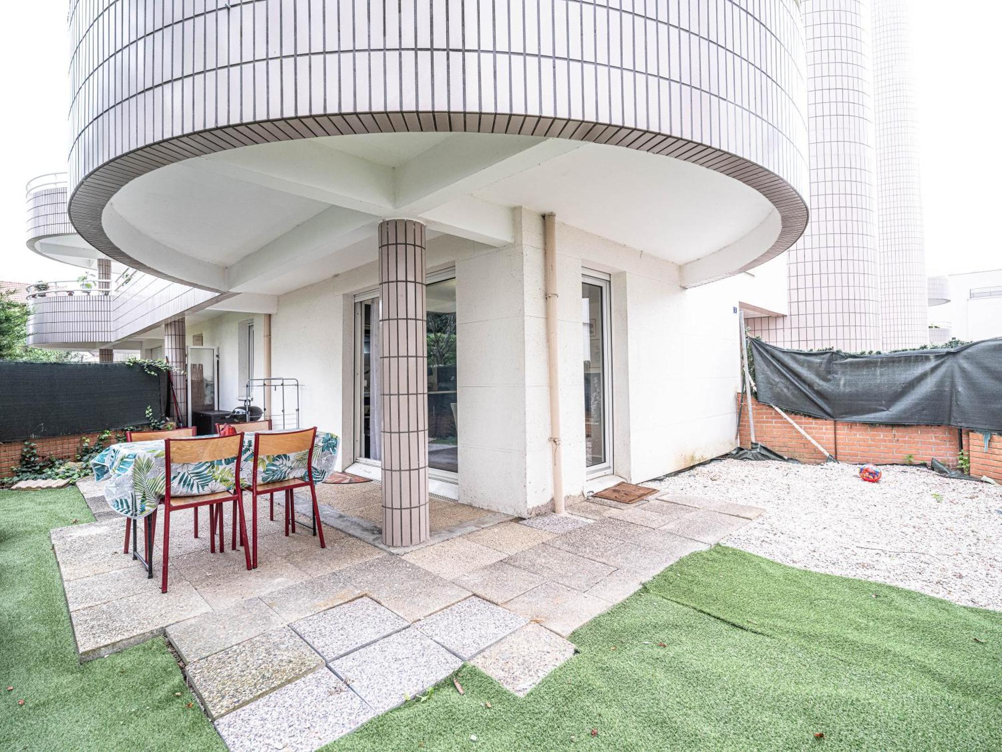 Appartement Cocooning En Centre-Ville - Residence Le Colisee Ermont Exterior photo